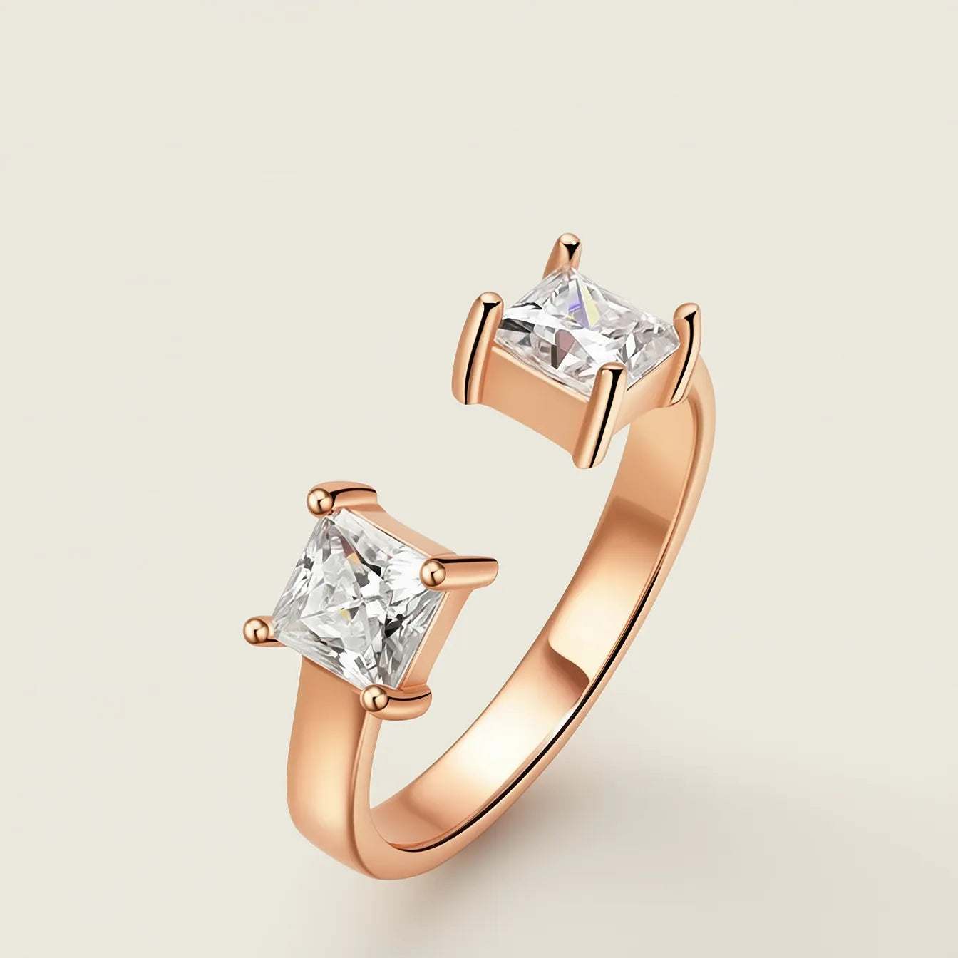 "Caja" Moissanite Ring