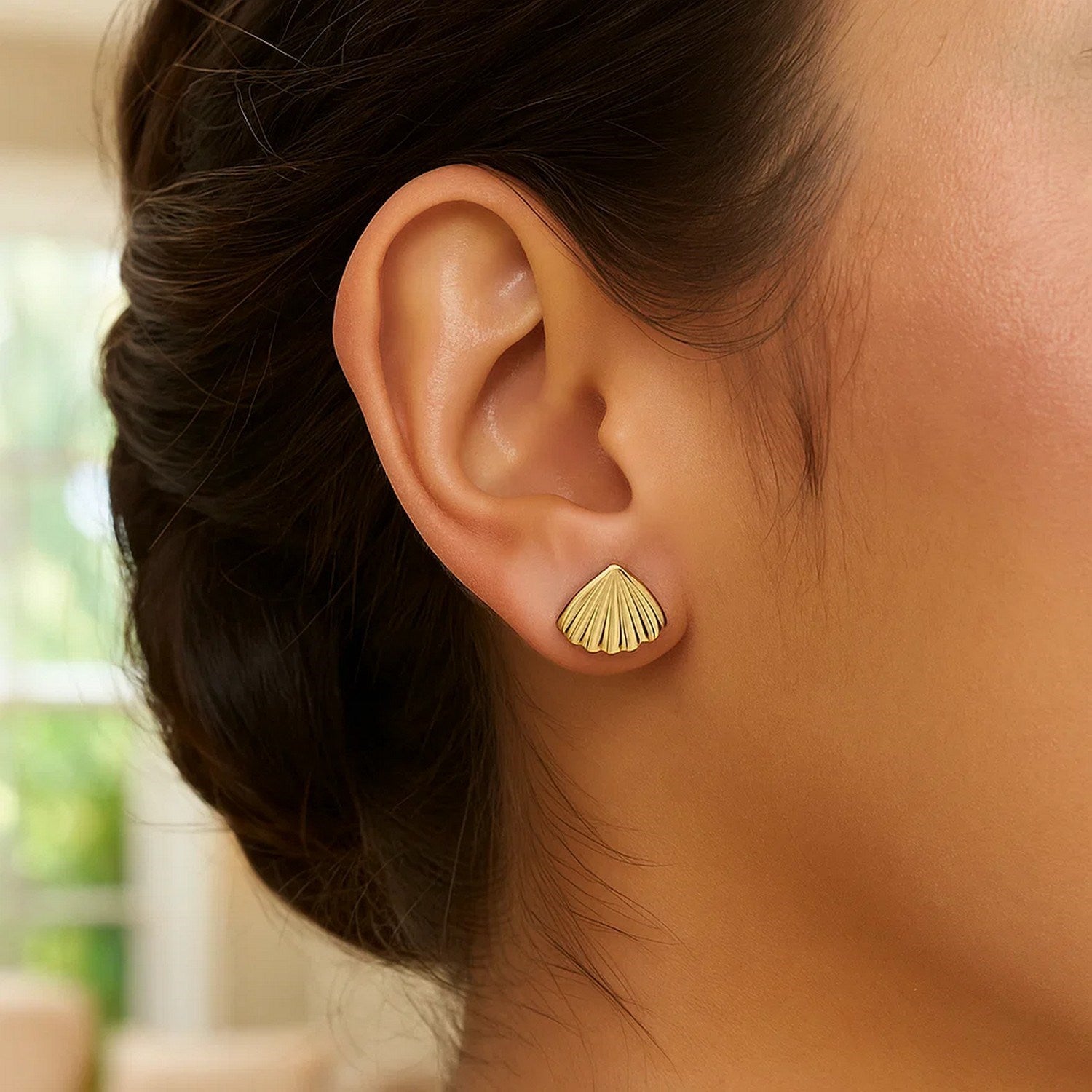 Sea Shell Stud Earrings