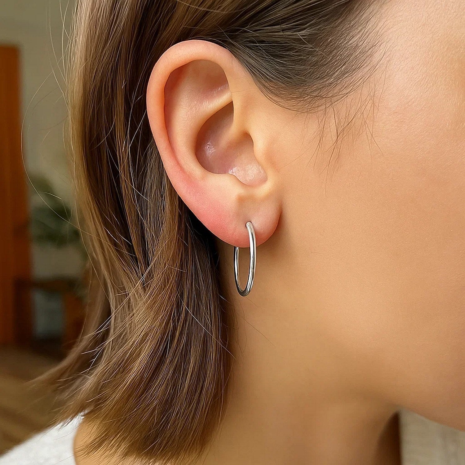 Medium Fine Hoop Earrings