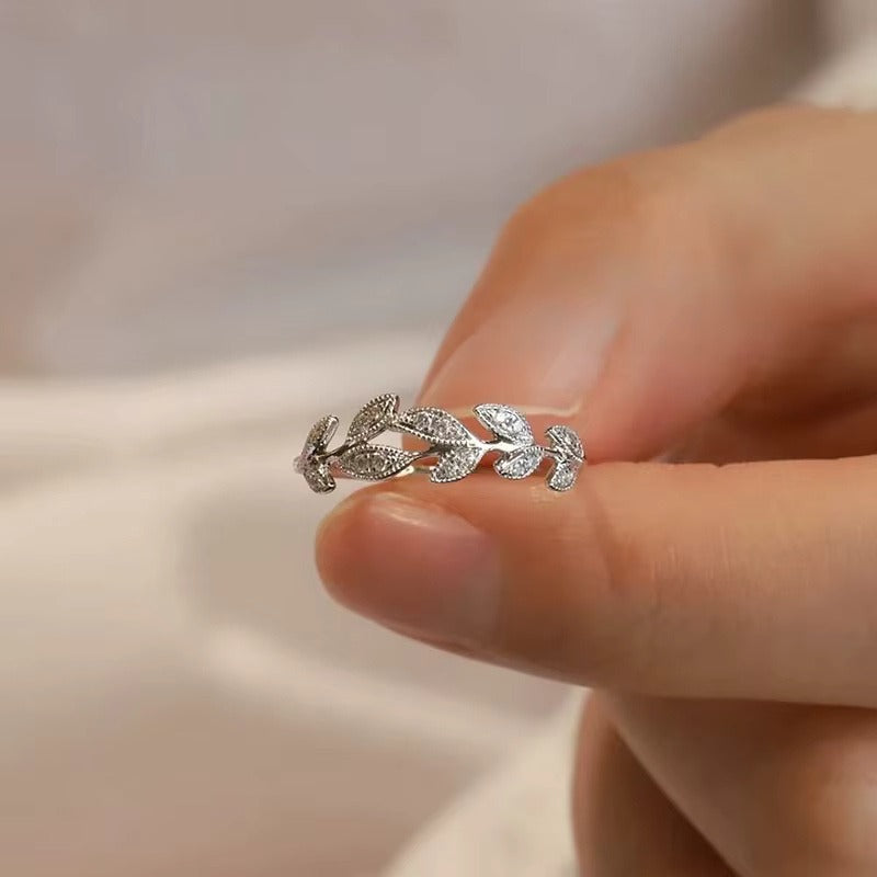 "Hailey" Moissanite Ring