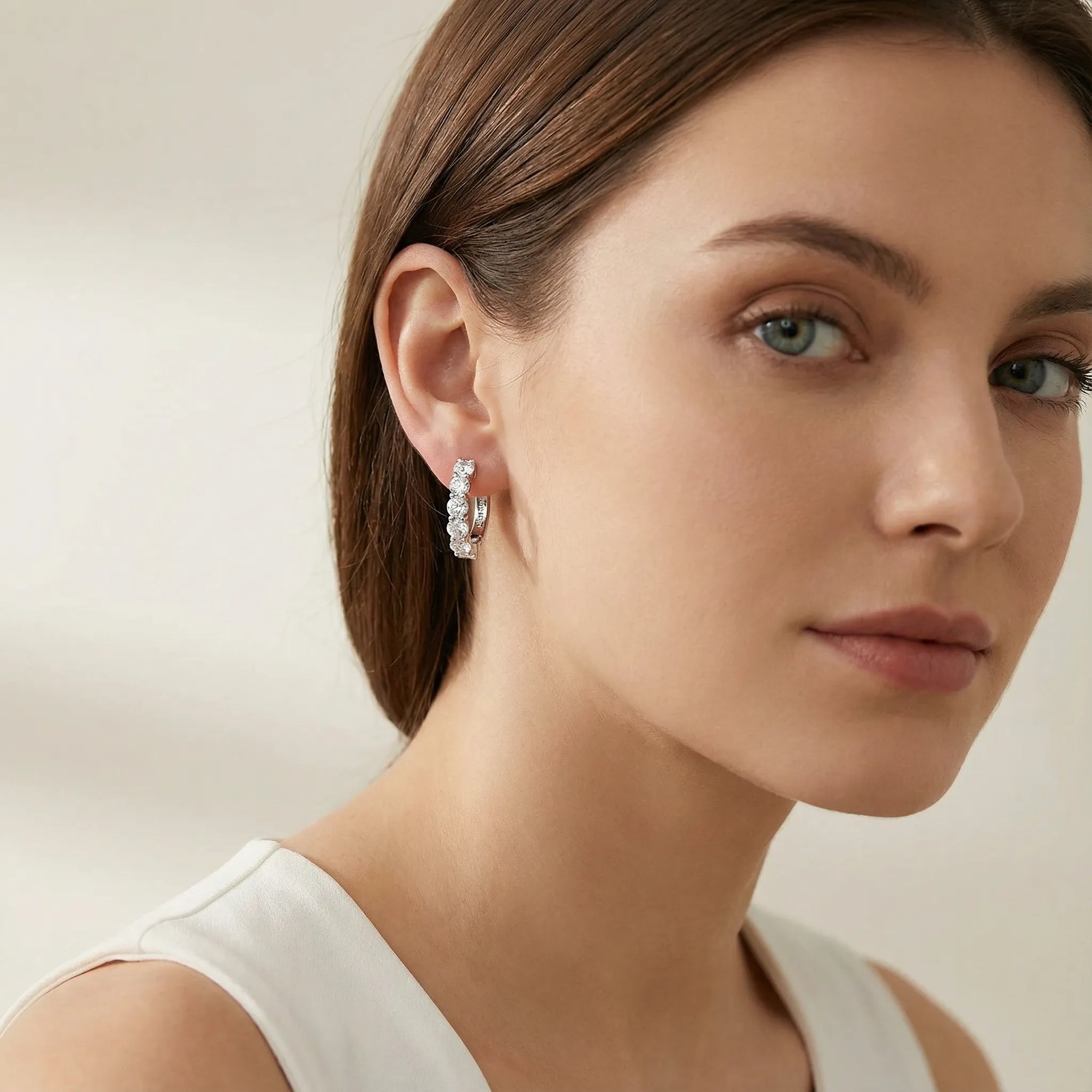 "Helmi" Moissanite Hoop Earrings