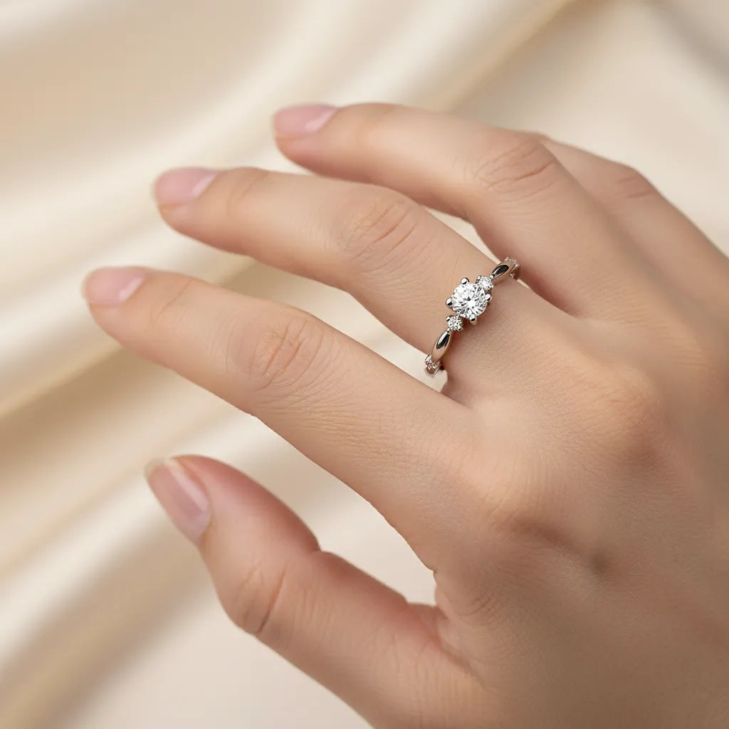 "Liola" Moissanite Ring