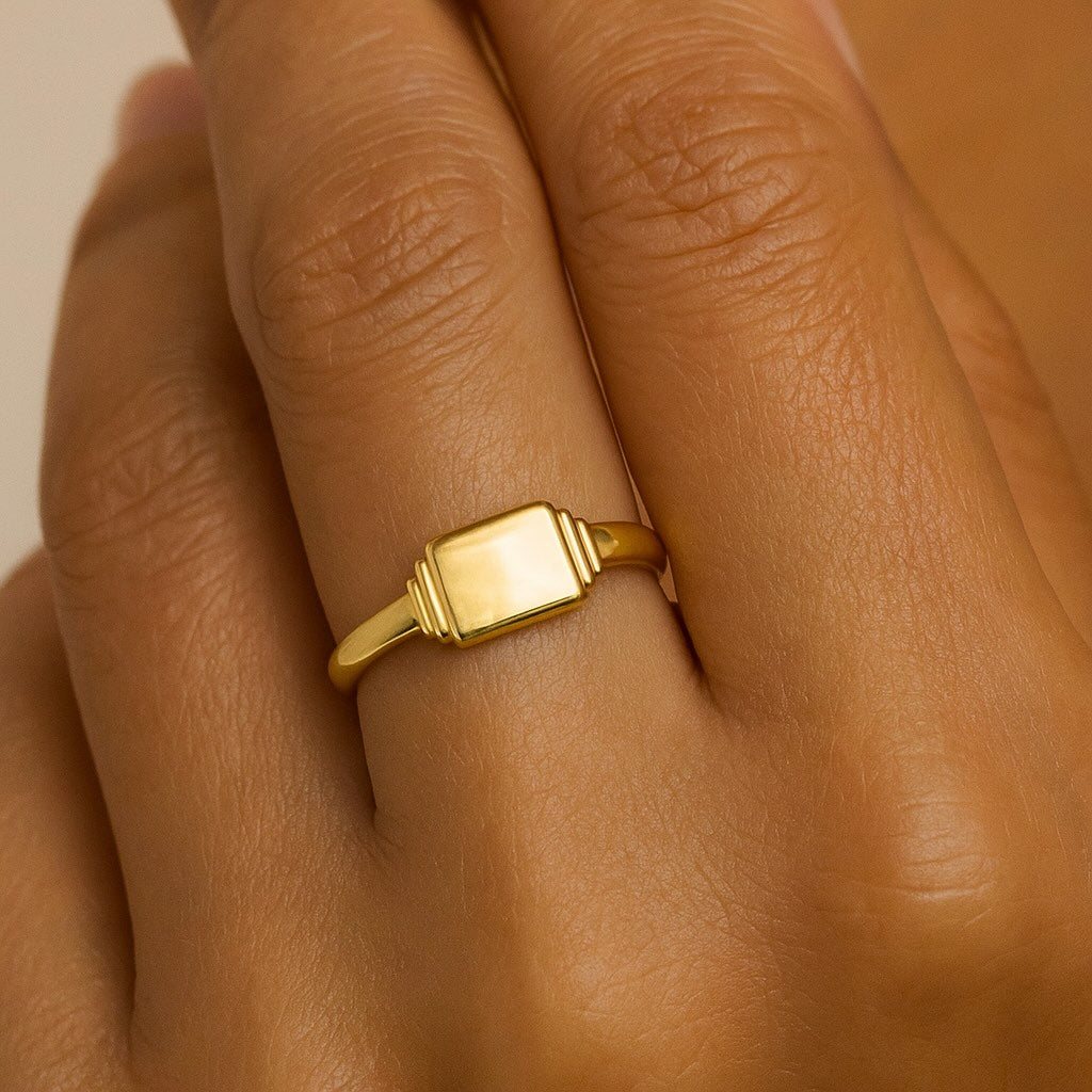 Mini Signet Ring