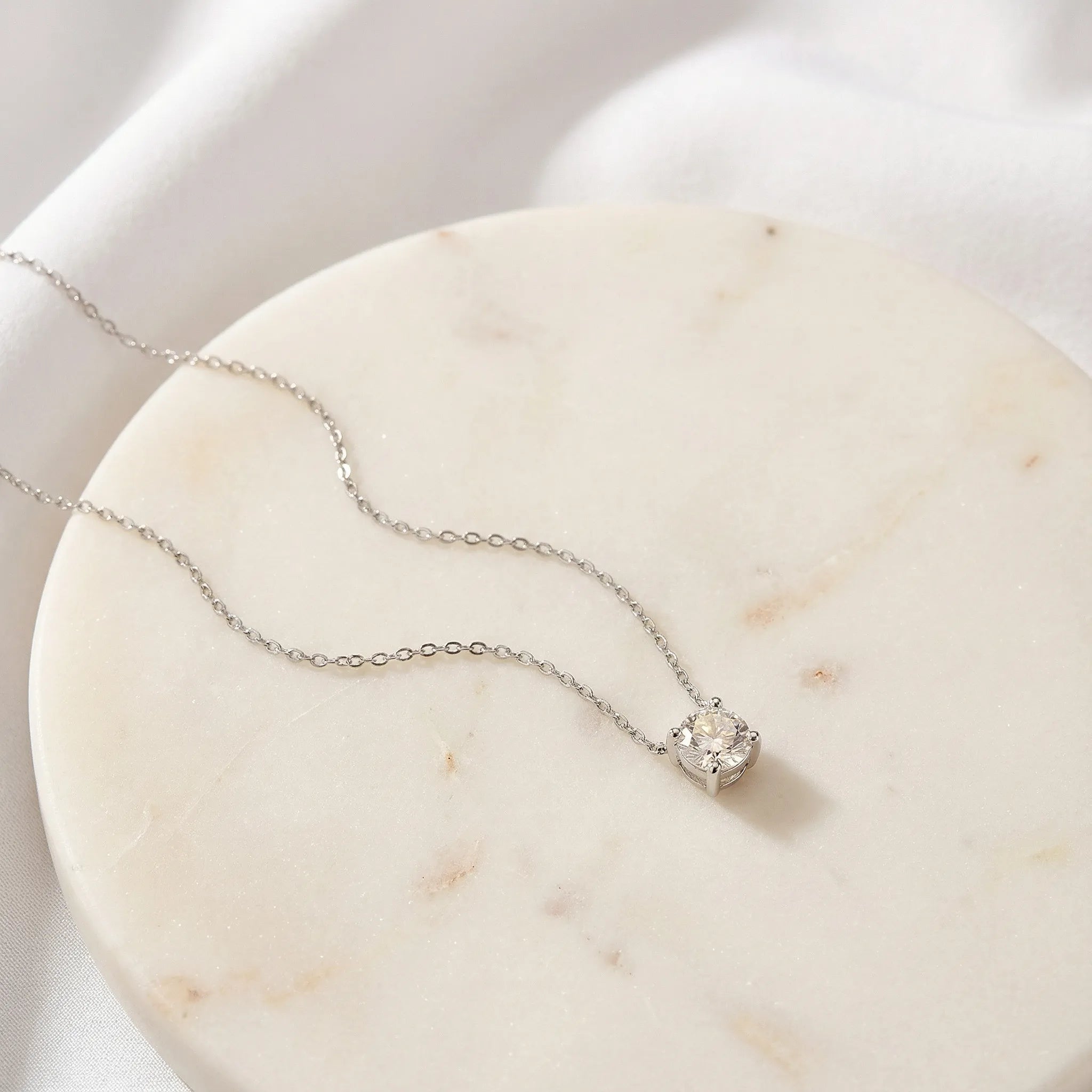 "Mira" Moissanite Pendant Necklace