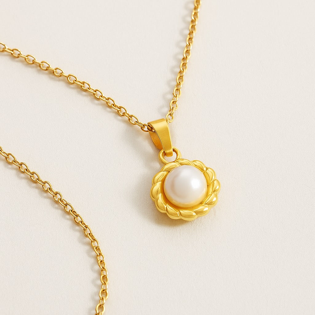 Pearl Flower Necklace