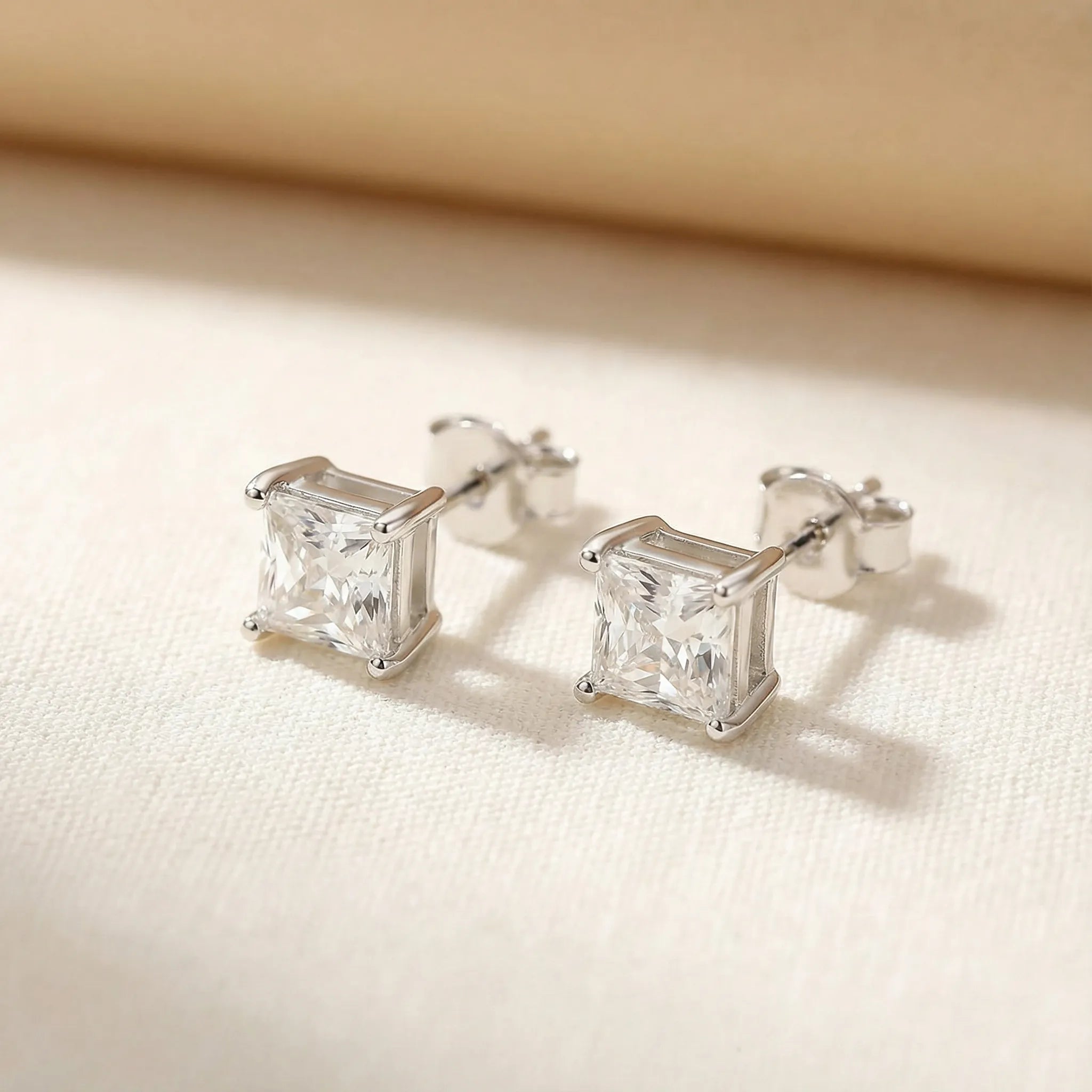 "Rocio" Moissanite Stud Earrings