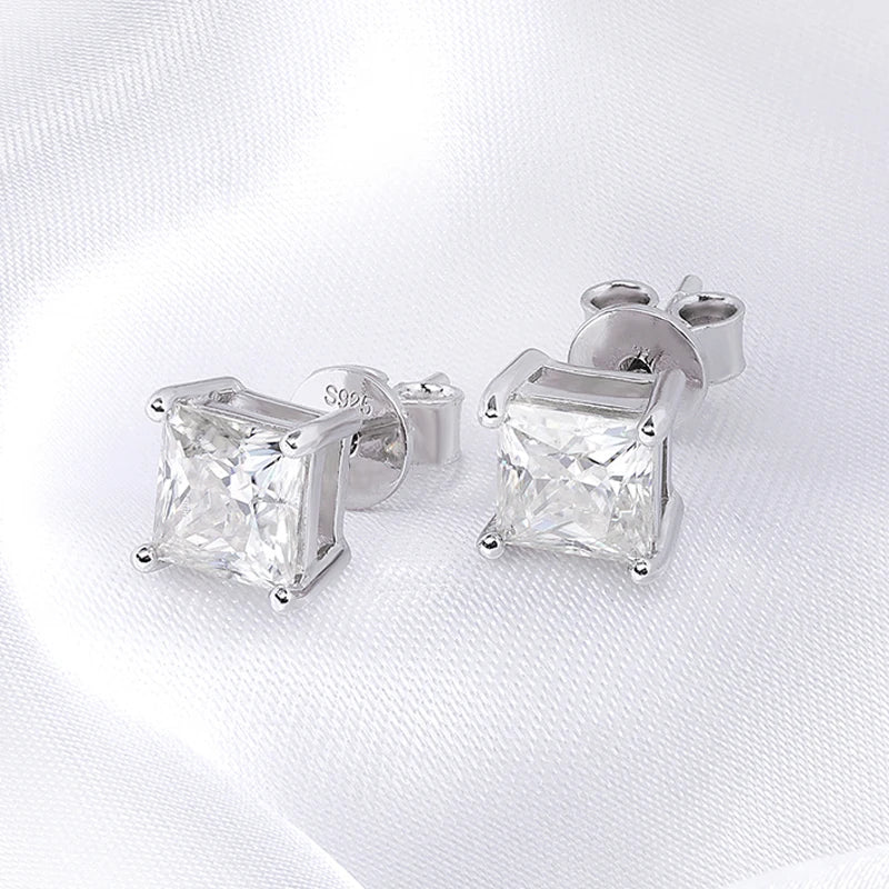"Rocio" Moissanite Stud Earrings