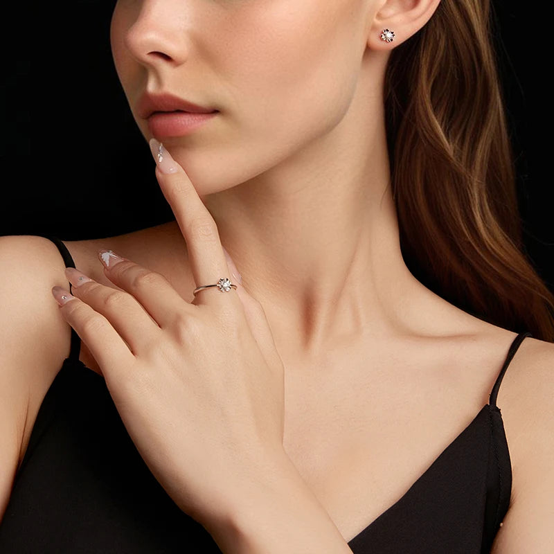 "Florette" Moissanite Ring