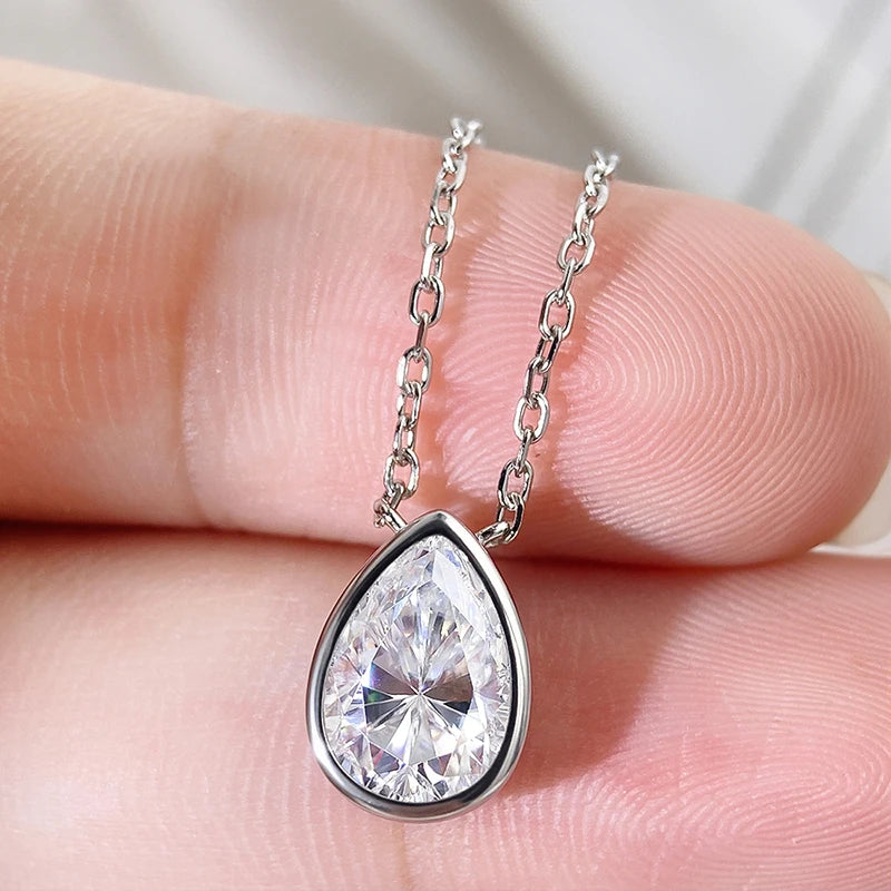 "Samantha" Moissanite Pendant Necklace