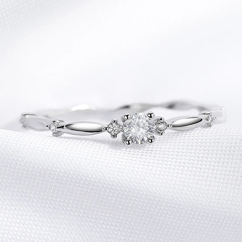 "Liola" Moissanite Ring