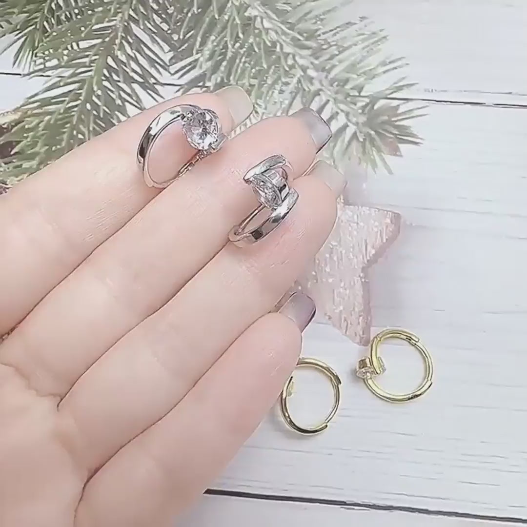 "Meredith" Moissanite Hoop Earrings