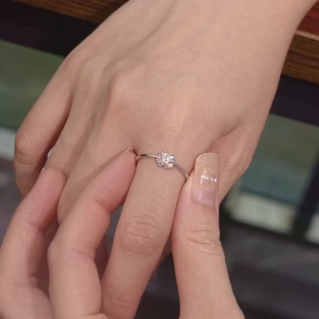 "Florette" Moissanite Ring